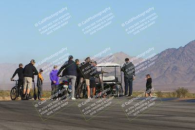 media/Feb-06-2025-Racers Edge (Thu) [[c17ed6f7b1]]/3-Around the Pits-Track Walk/